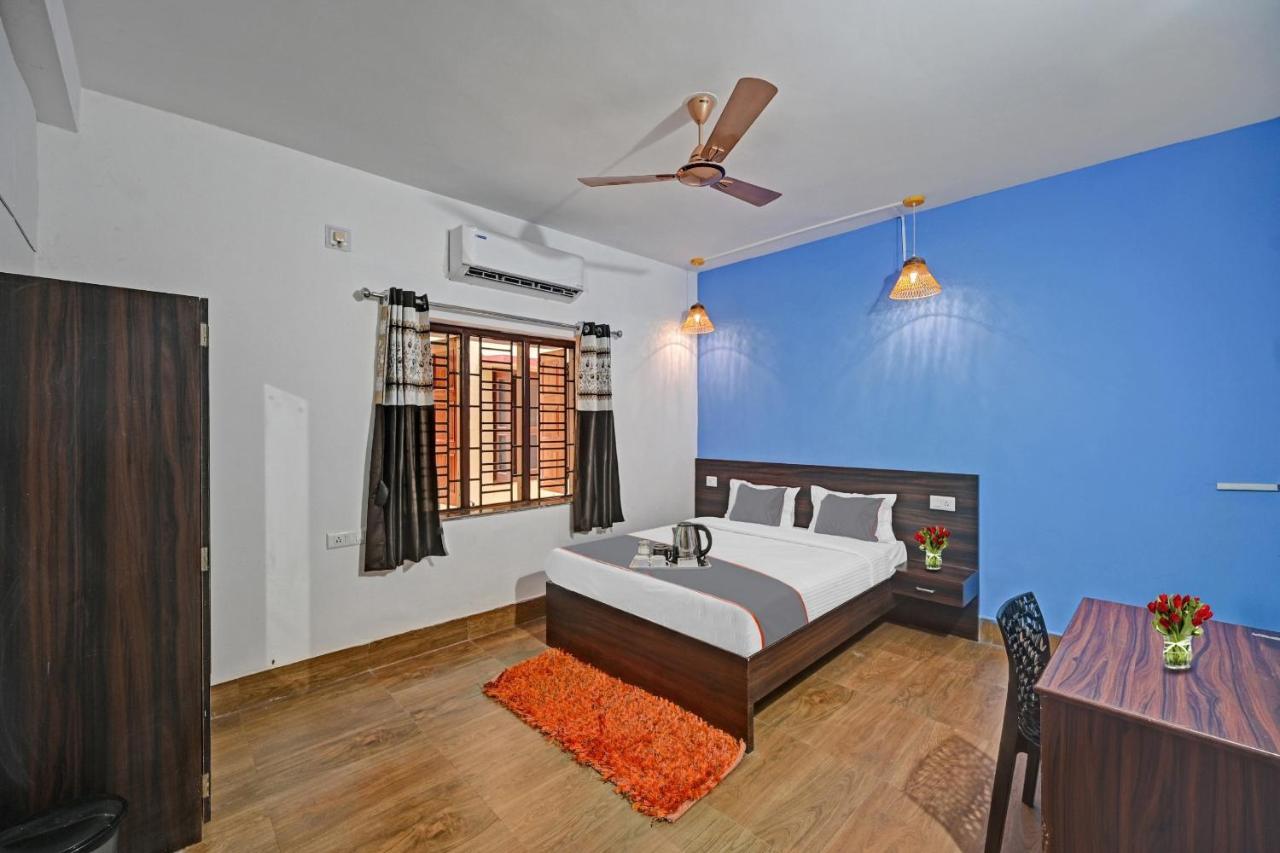 Capital O Madison Blue Hotel Bhubaneswar Bagian luar foto
