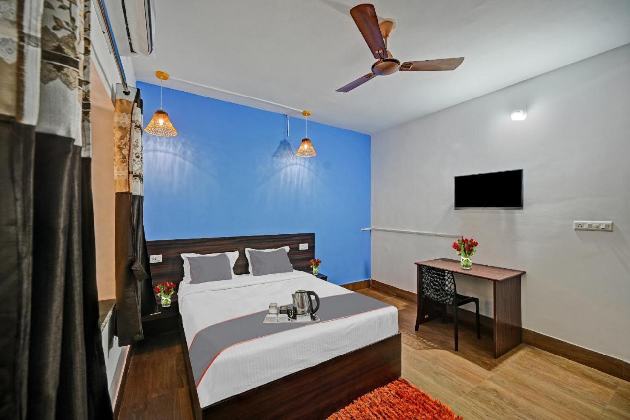 Capital O Madison Blue Hotel Bhubaneswar Bagian luar foto