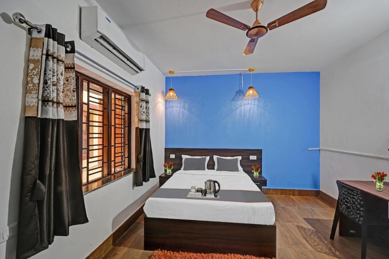 Capital O Madison Blue Hotel Bhubaneswar Bagian luar foto
