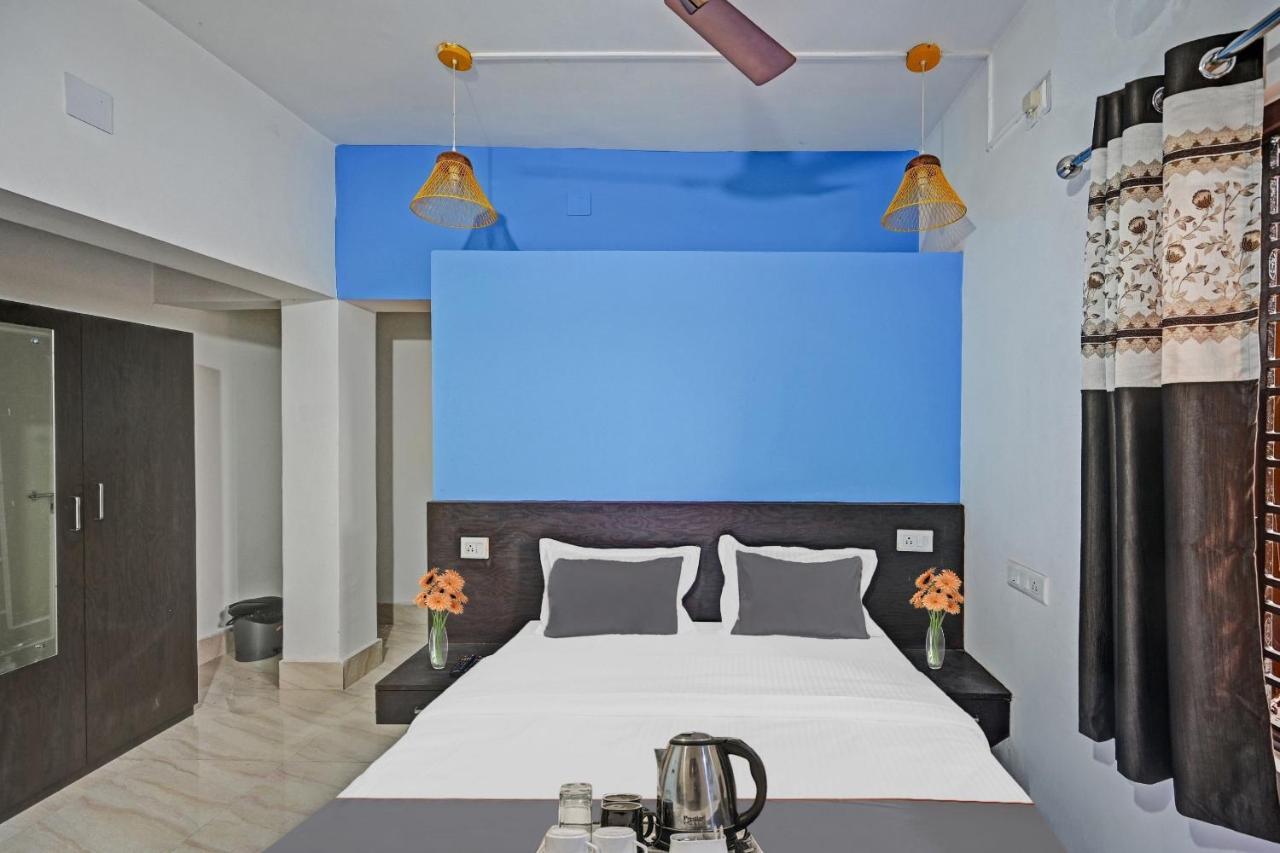Capital O Madison Blue Hotel Bhubaneswar Bagian luar foto