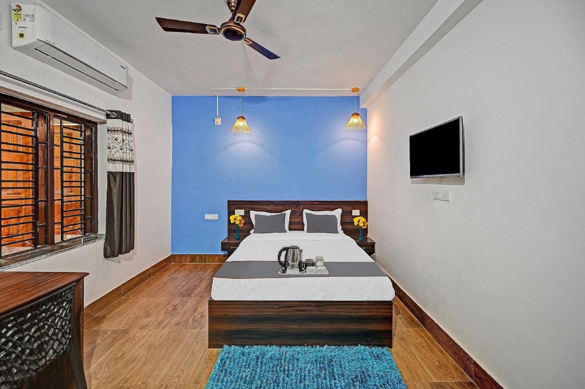 Capital O Madison Blue Hotel Bhubaneswar Bagian luar foto