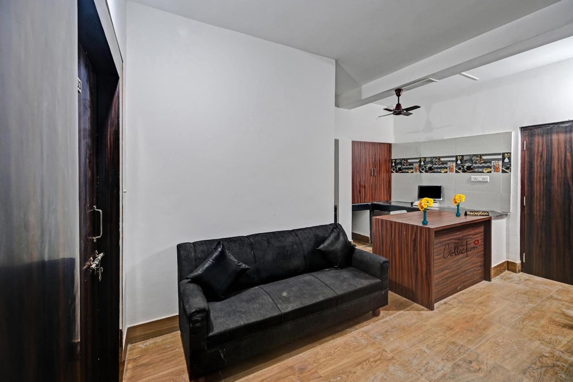 Capital O Madison Blue Hotel Bhubaneswar Bagian luar foto